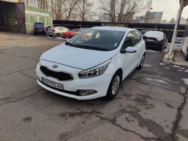 Kia Ceed, снимка 1 - Автомобили и джипове - 48757290