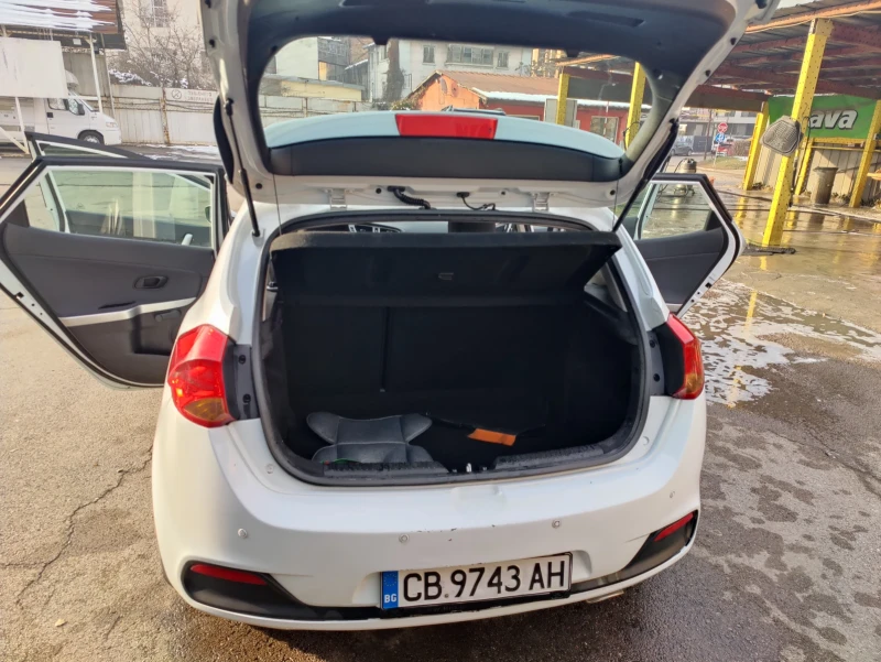 Kia Ceed, снимка 13 - Автомобили и джипове - 48757290