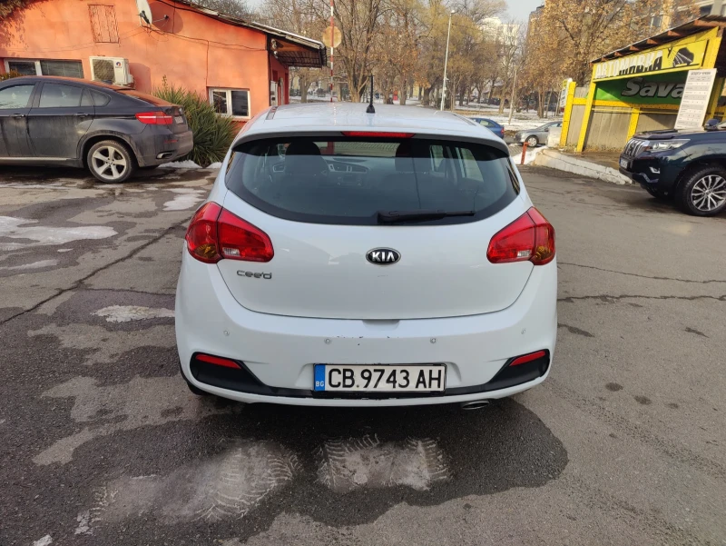 Kia Ceed, снимка 9 - Автомобили и джипове - 48757290