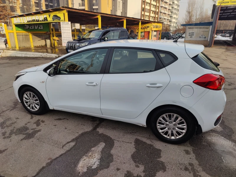 Kia Ceed, снимка 11 - Автомобили и джипове - 48757290