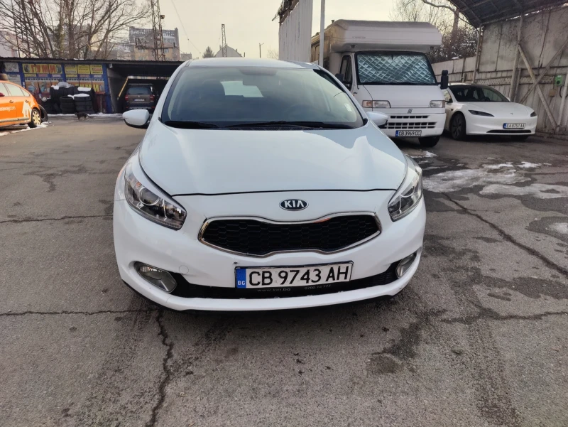 Kia Ceed, снимка 6 - Автомобили и джипове - 48757290