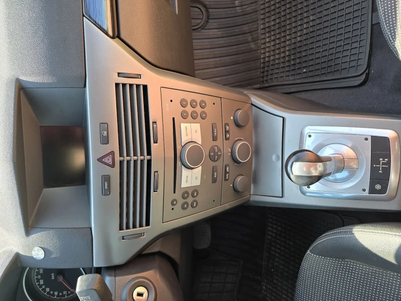 Opel Astra, снимка 6 - Автомобили и джипове - 51955890