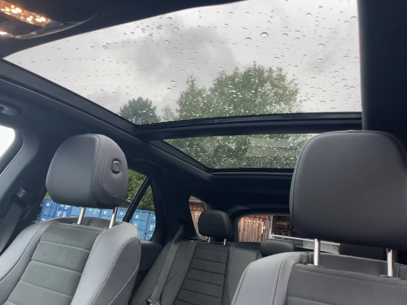 Mercedes-Benz GLE 450 4MATIC/367HP/NIGHT/PANO/360/BRUM/MEMO/AHK/415g, снимка 9 - Автомобили и джипове - 51974491