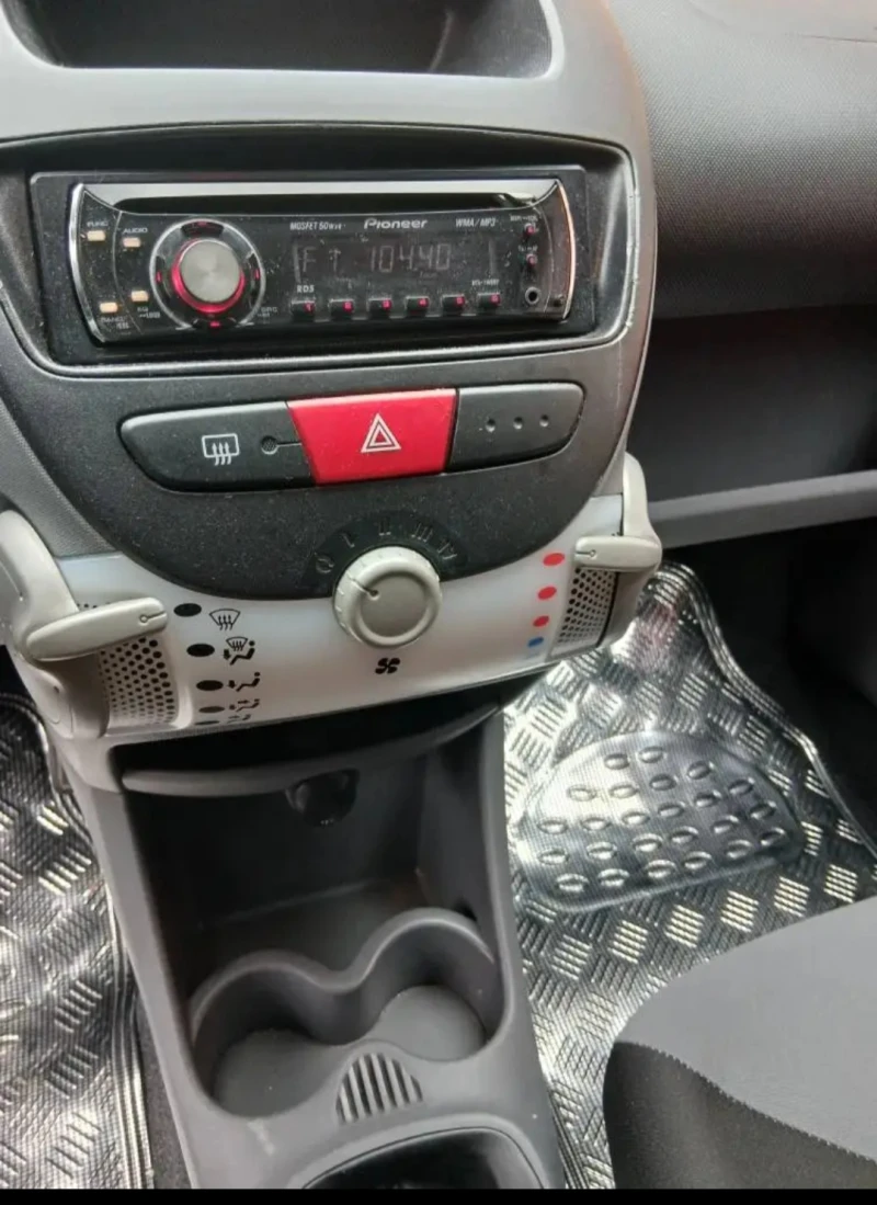 Citroen C1, снимка 8 - Автомобили и джипове - 53486275