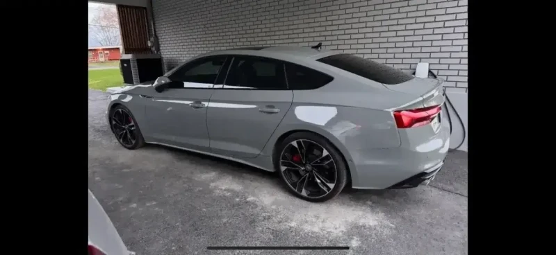 Audi S5 Sportback* Distronic* От Представителство* Alcanta, снимка 2 - Автомобили и джипове - 53526917