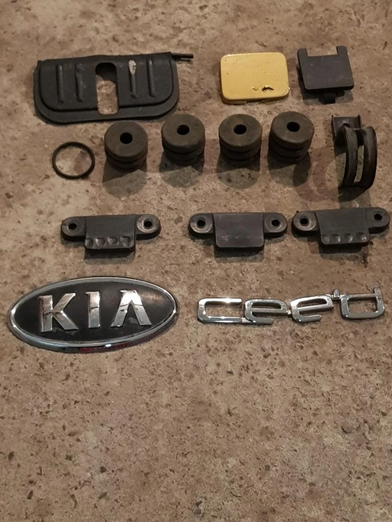 Kia Ceed 1.6 16V, снимка 15 - Автомобили и джипове - 48161013