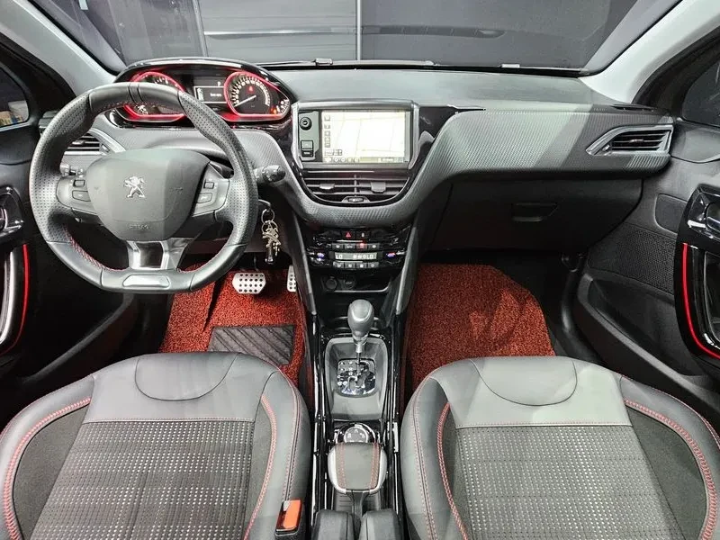 Peugeot 2008  1.5 Bluehdi Gt Line, снимка 7 - Автомобили и джипове - 56357165