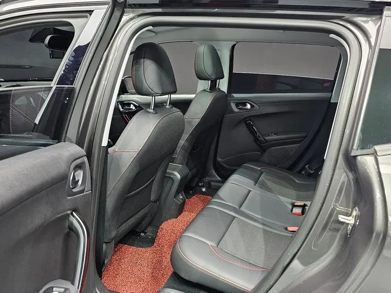 Peugeot 2008  1.5 Bluehdi Gt Line, снимка 11 - Автомобили и джипове - 56357165