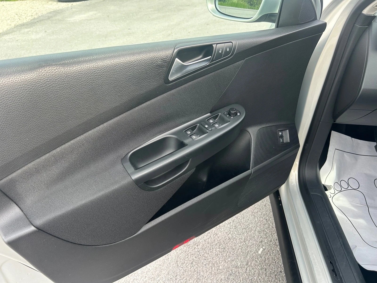 VW Passat 2.0TDI-CommonRail 4 Motion | Mobile.bg — изображение 14