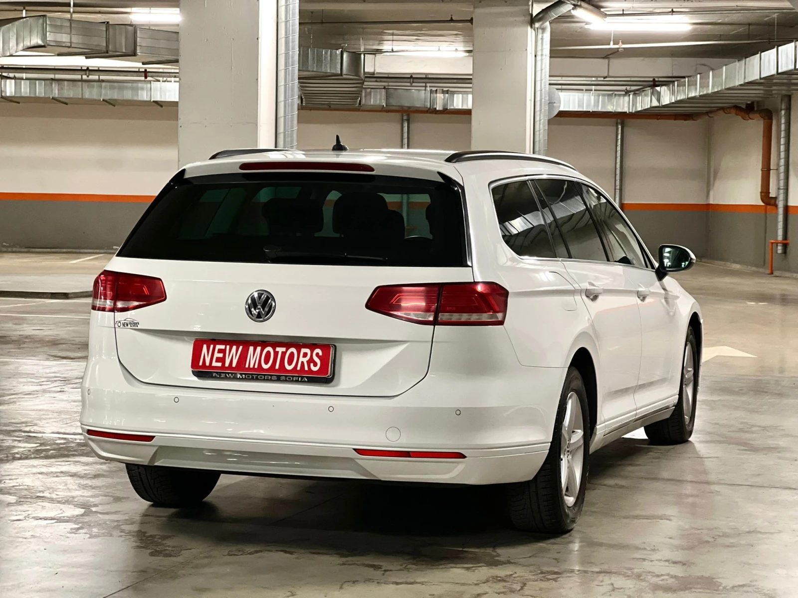 VW Passat 2.0 TDI лизинг презУникредит 380 лева на месец - изображение 4