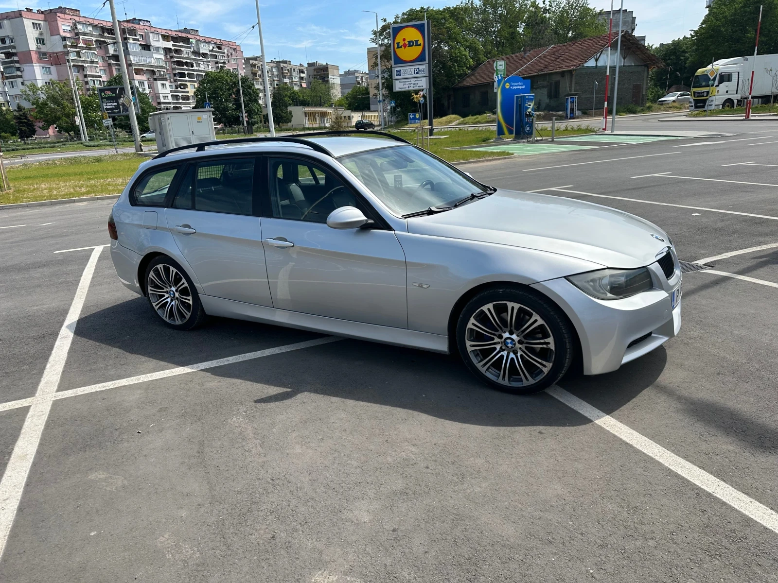 BMW 320  - изображение 2