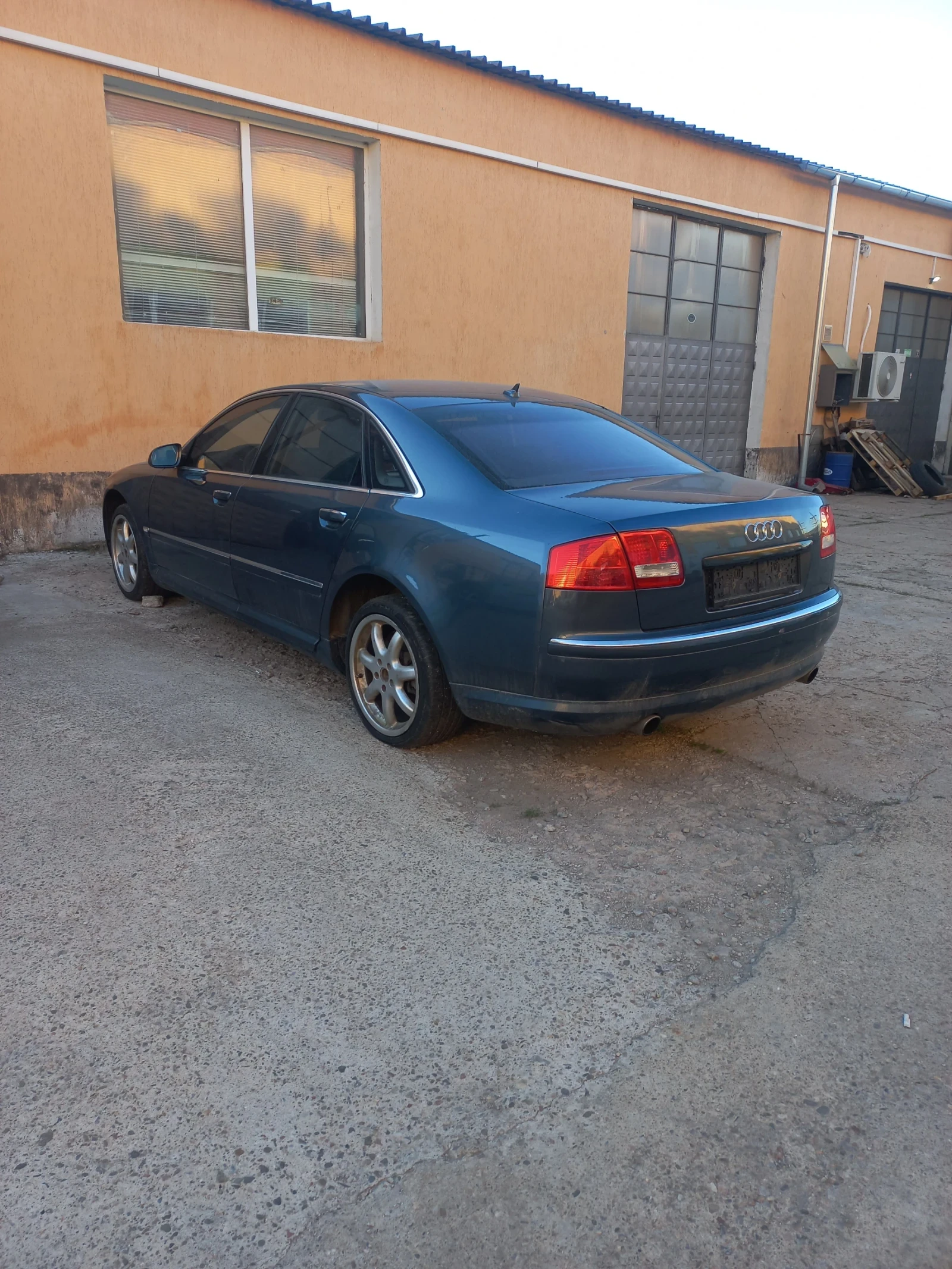 Audi A8 4.2 fsi- 350 BVJ - изображение 3