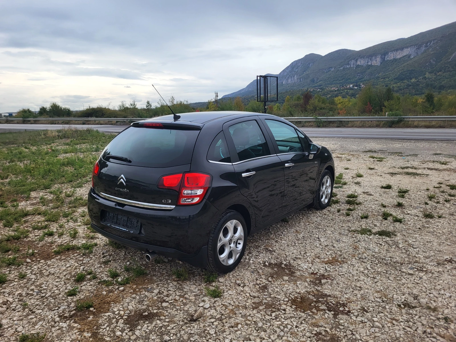 Citroen C3 1.4i EXCLUSIVE - изображение 5