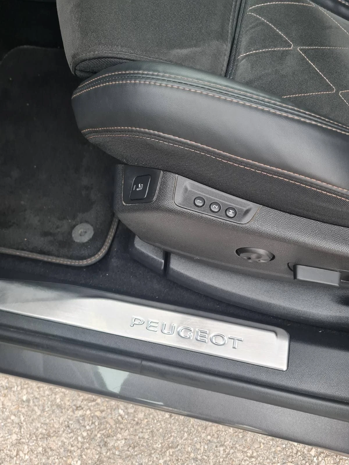 Peugeot 3008 2.0 HDI GT-Line - изображение 7