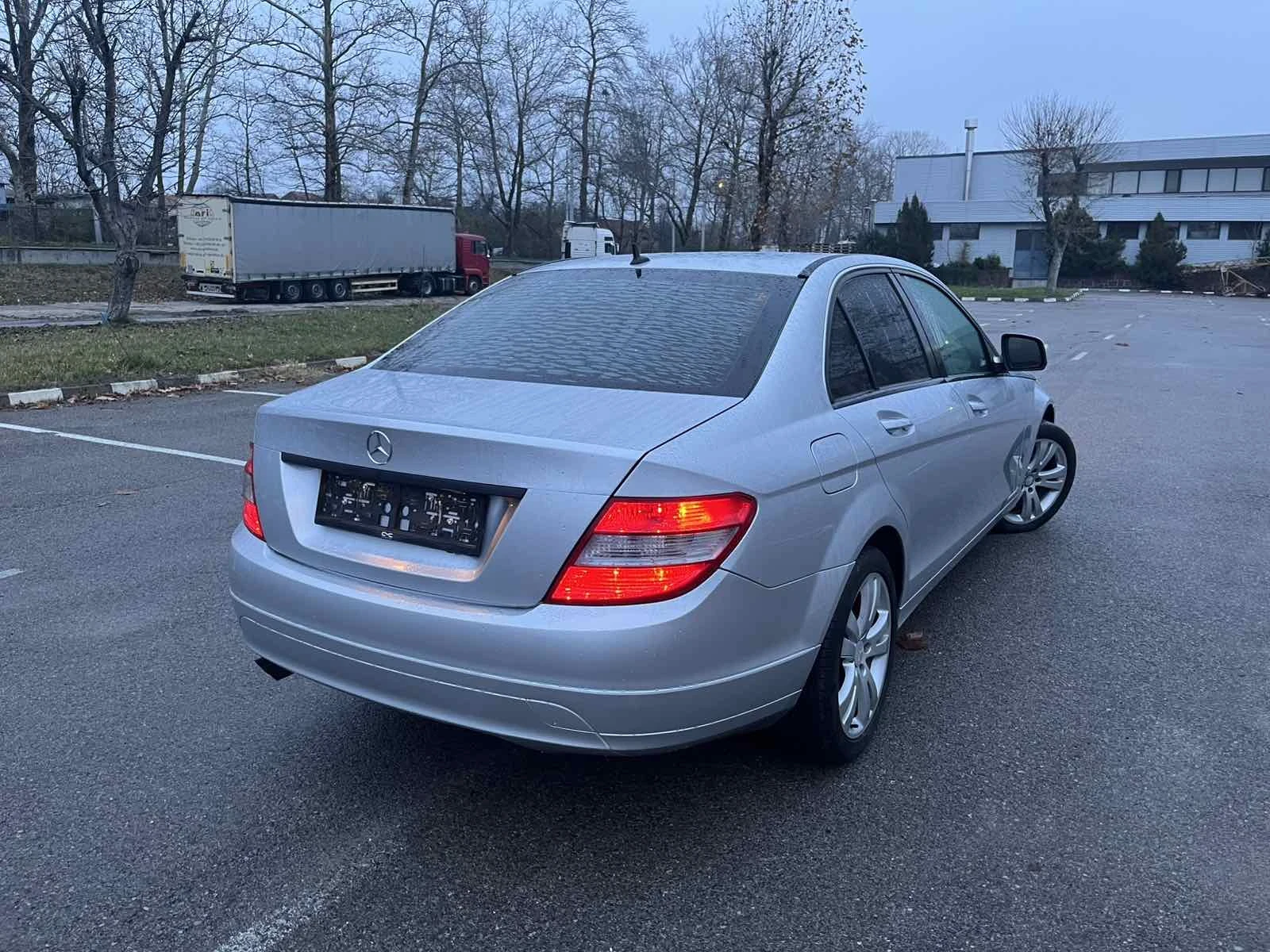 Mercedes-Benz C 220  - изображение 5