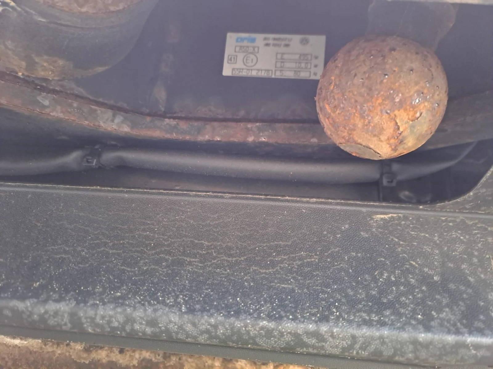 VW Sportsvan 2.0 TDI 150kс Autom, снимка 8 - Автомобили и джипове - 53768702