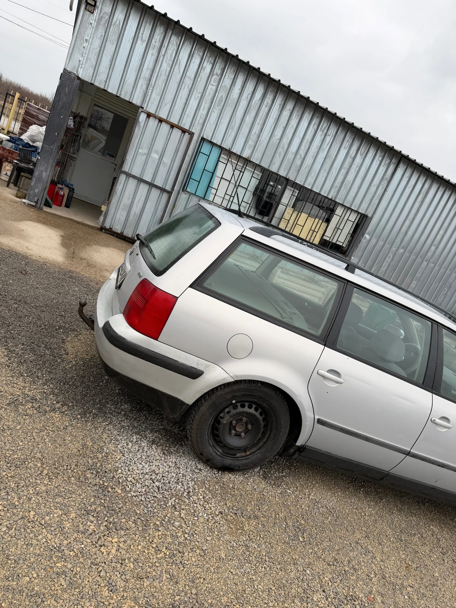 VW Passat 1.9 TDI 110 p.s B5;КЛИМАТРОНИК;ЕДИН СОБСТВЕНИК , снимка 3 - Автомобили и джипове - 53936604