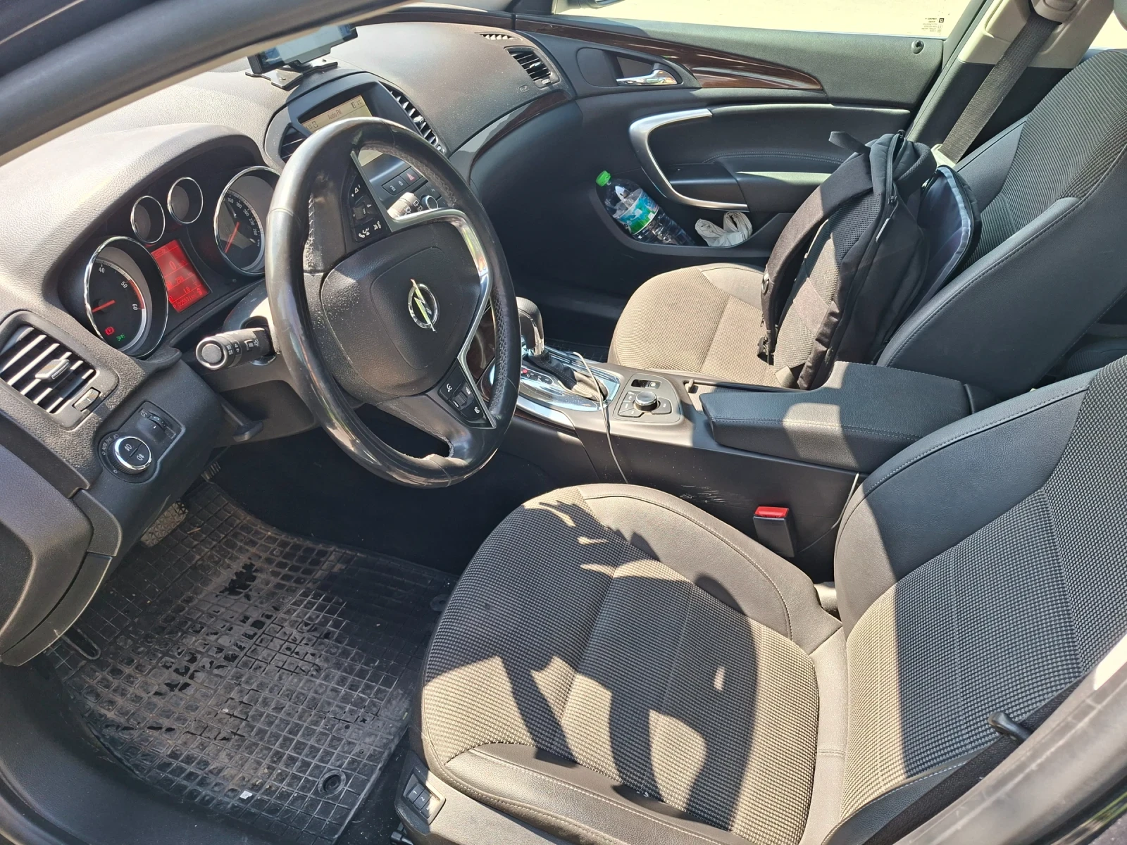 Opel Insignia Sports Tourer 4x4 2.0 Дизел 160 к.с. Автоматична, снимка 13 - Автомобили и джипове - 54166302