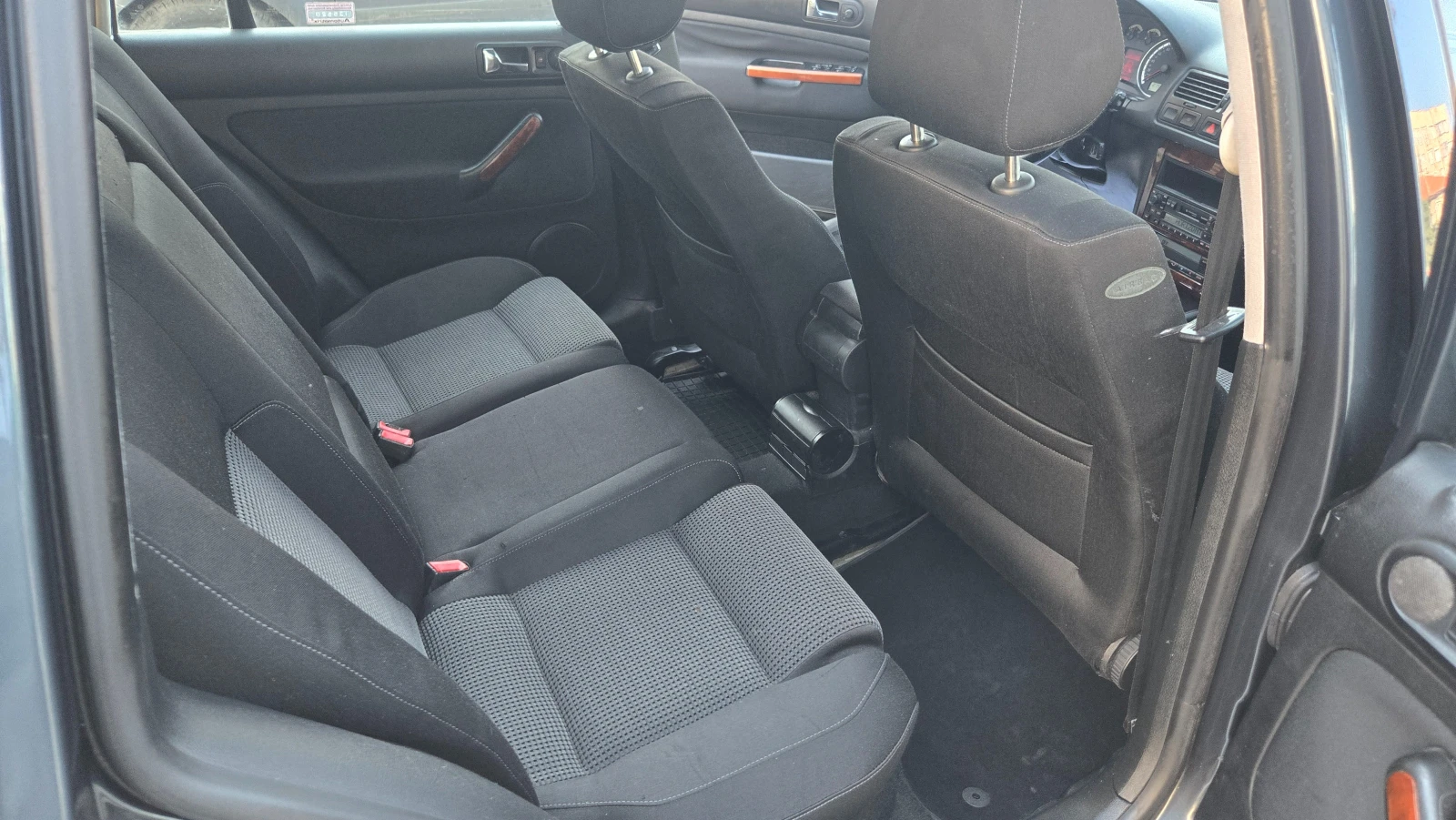 VW Bora Автомат 5 скорости, снимка 12 - Автомобили и джипове - 54396660