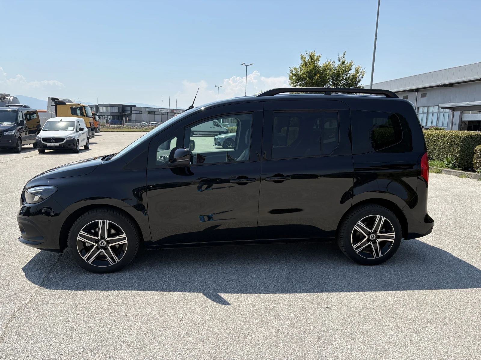 Mercedes-Benz T-класа 180d, снимка 7 - Автомобили и джипове - 54476854