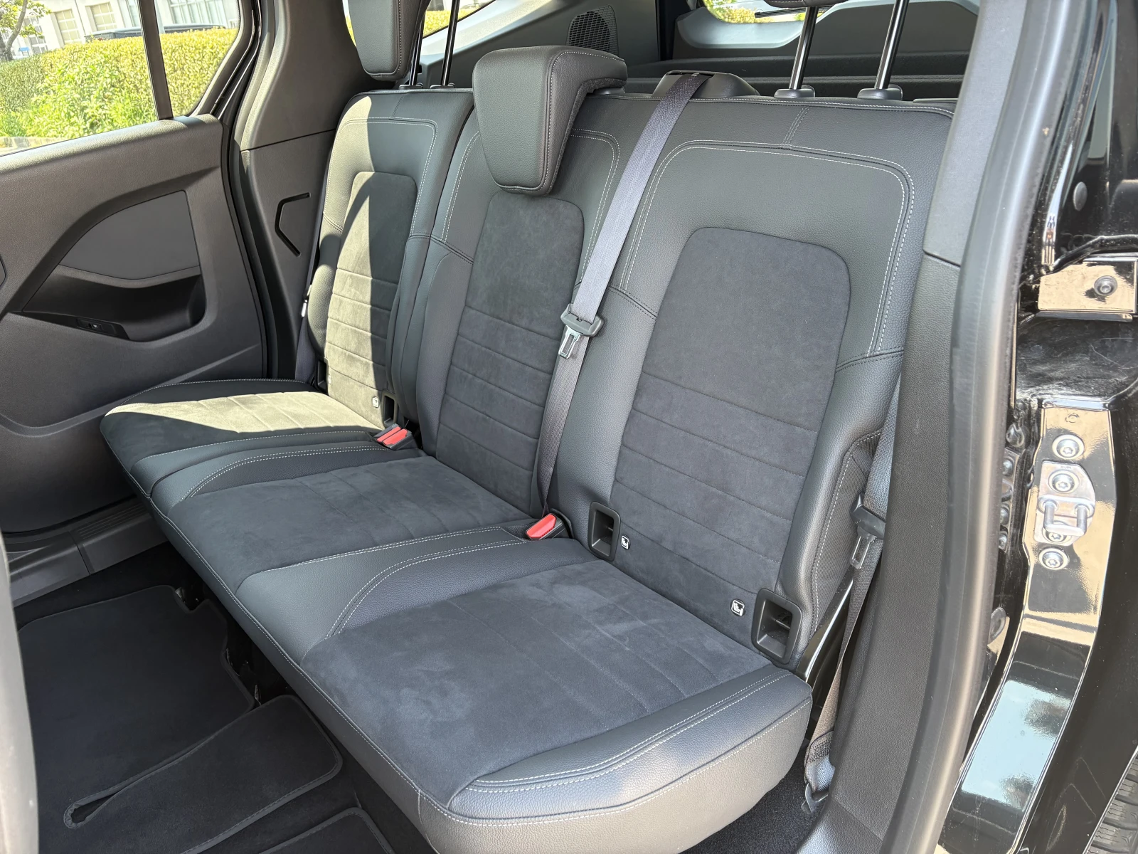 Mercedes-Benz T-класа 180d, снимка 12 - Автомобили и джипове - 54476854