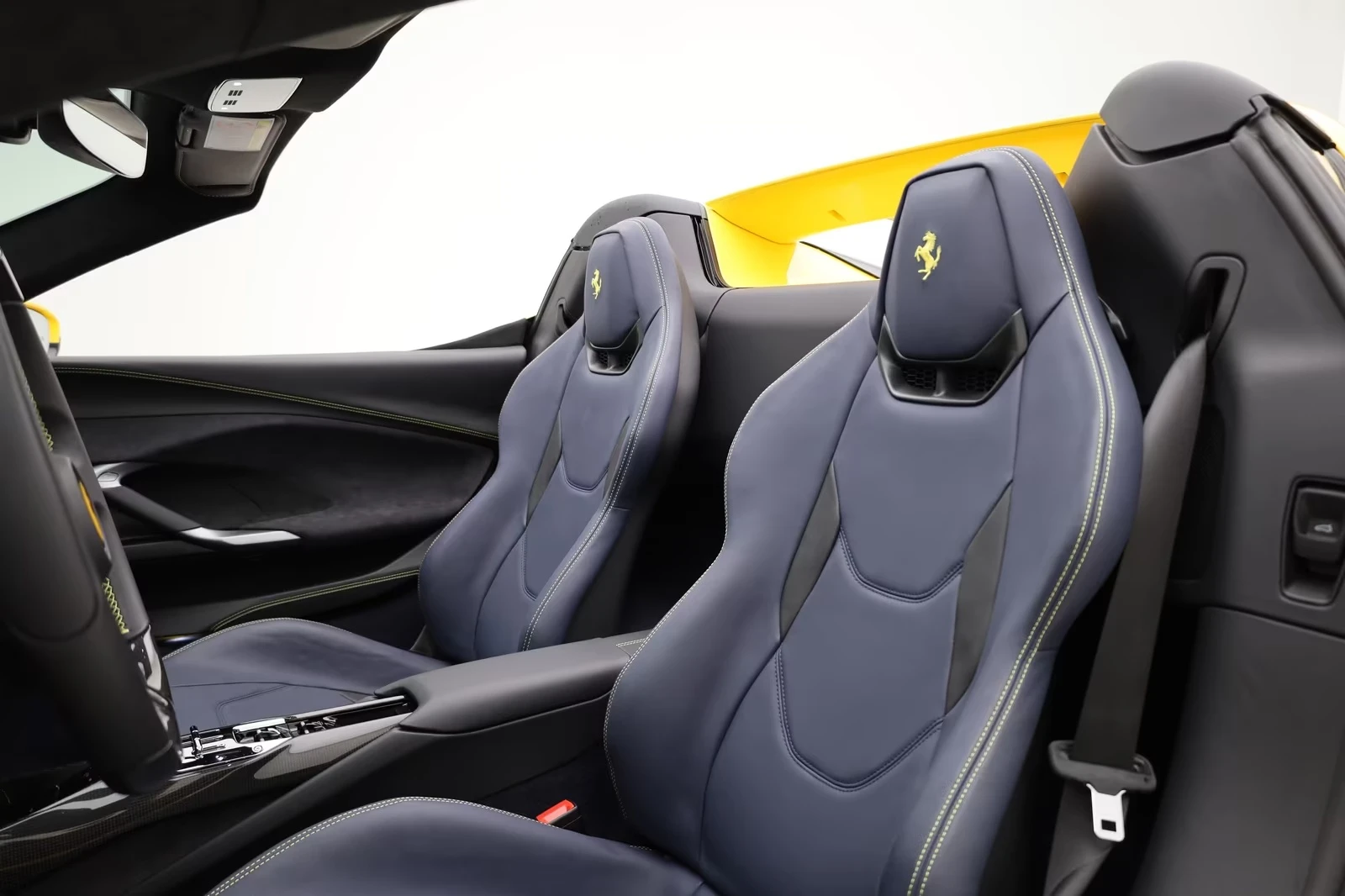 Ferrari 296 GTS PLUG-IN HYBRID KERAMIK , снимка 9 - Автомобили и джипове - 54671006