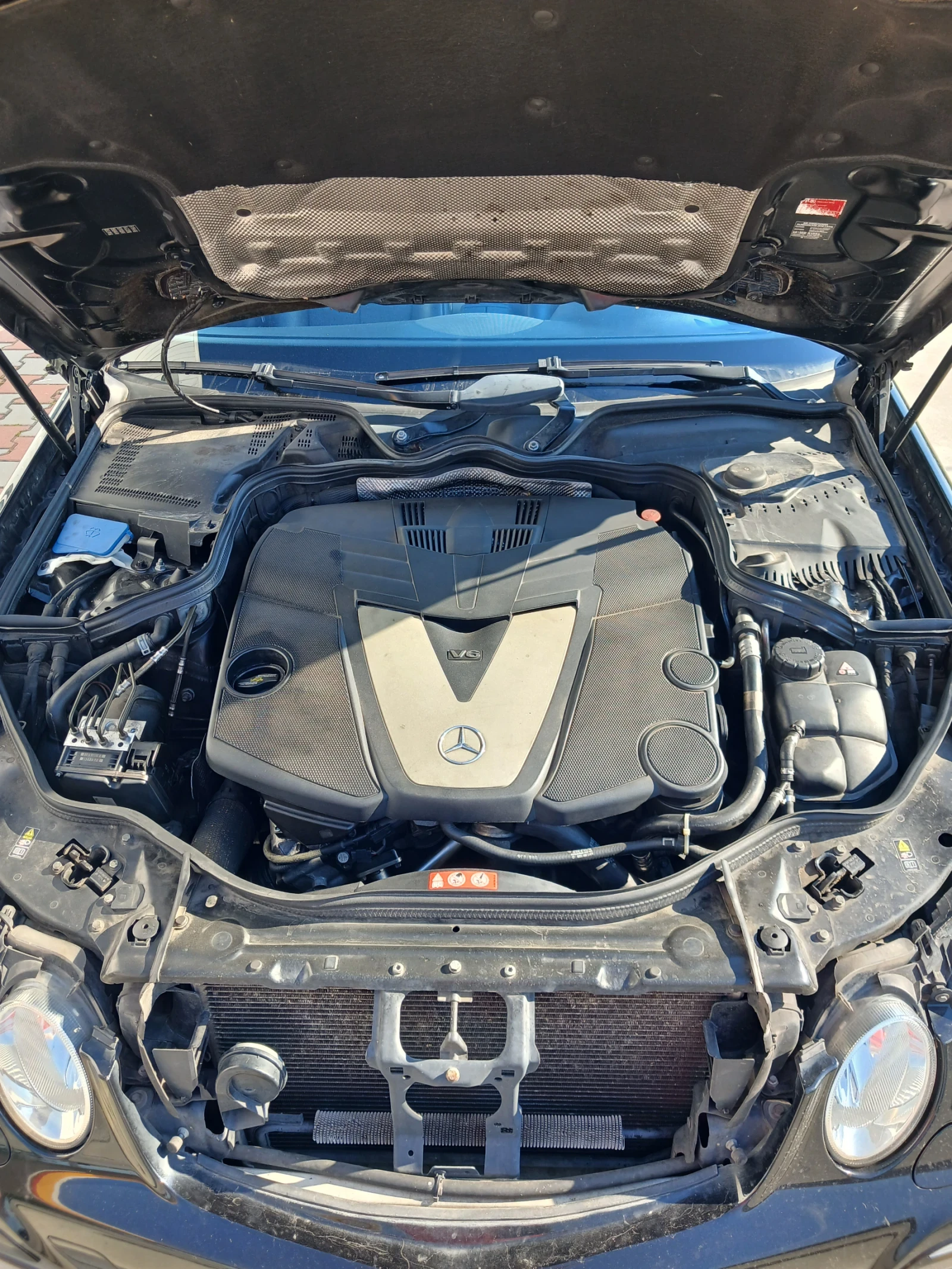 Mercedes-Benz E 320, снимка 8 - Автомобили и джипове - 54838701