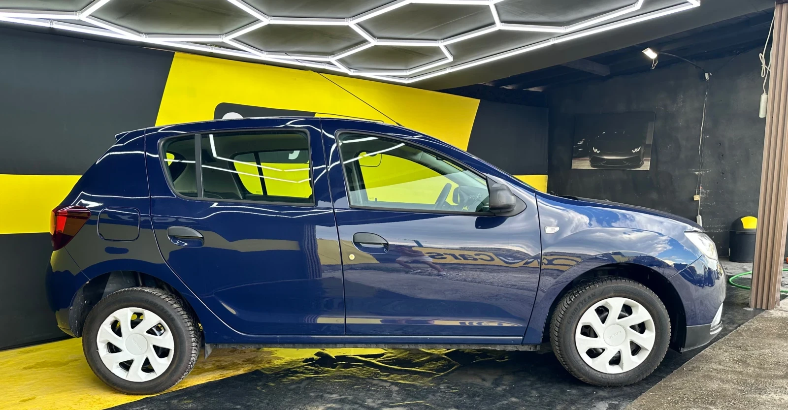 Dacia Sandero 100k km, снимка 4 - Автомобили и джипове - 55161824