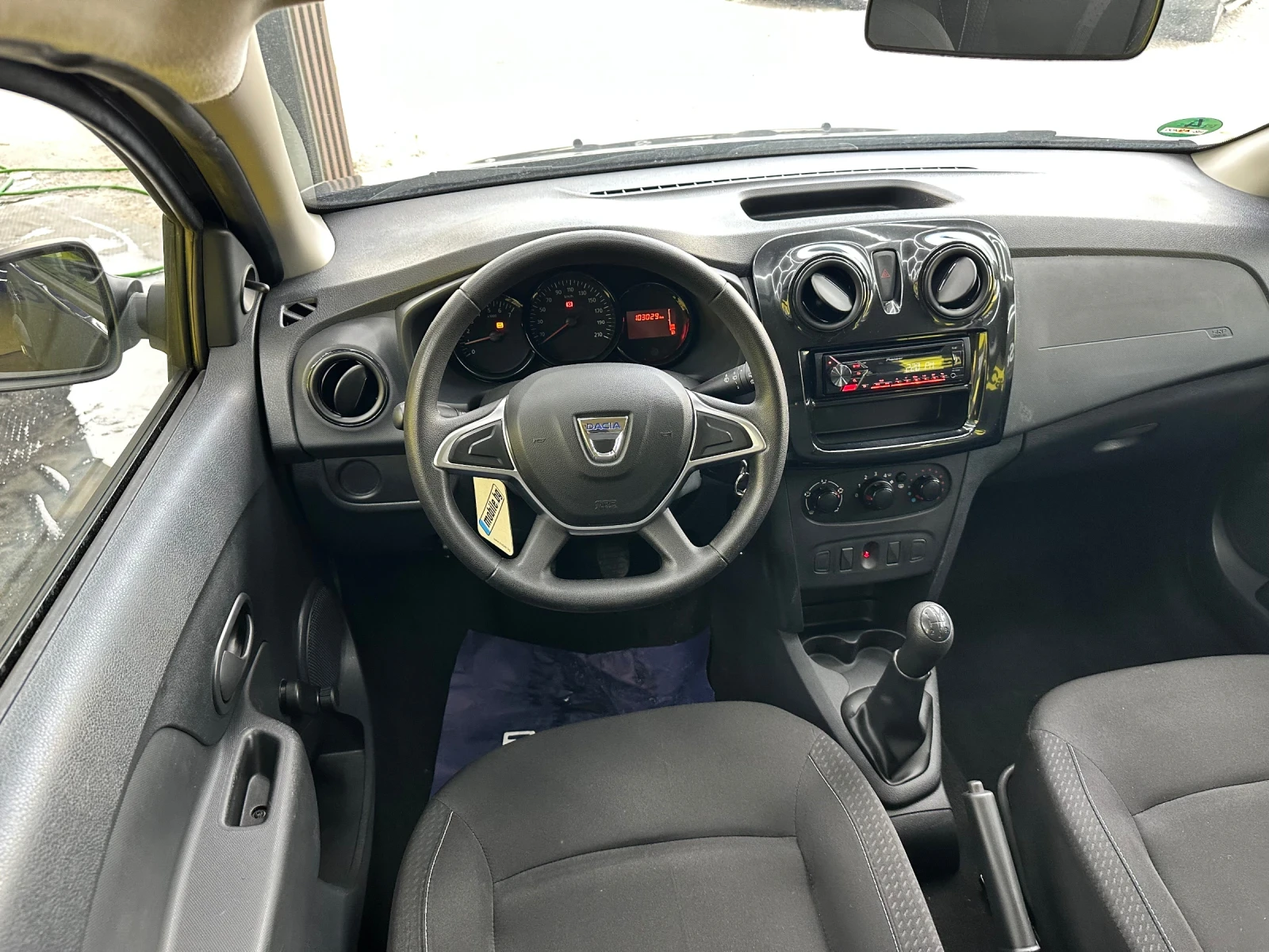 Dacia Sandero 100k km, снимка 11 - Автомобили и джипове - 55161824