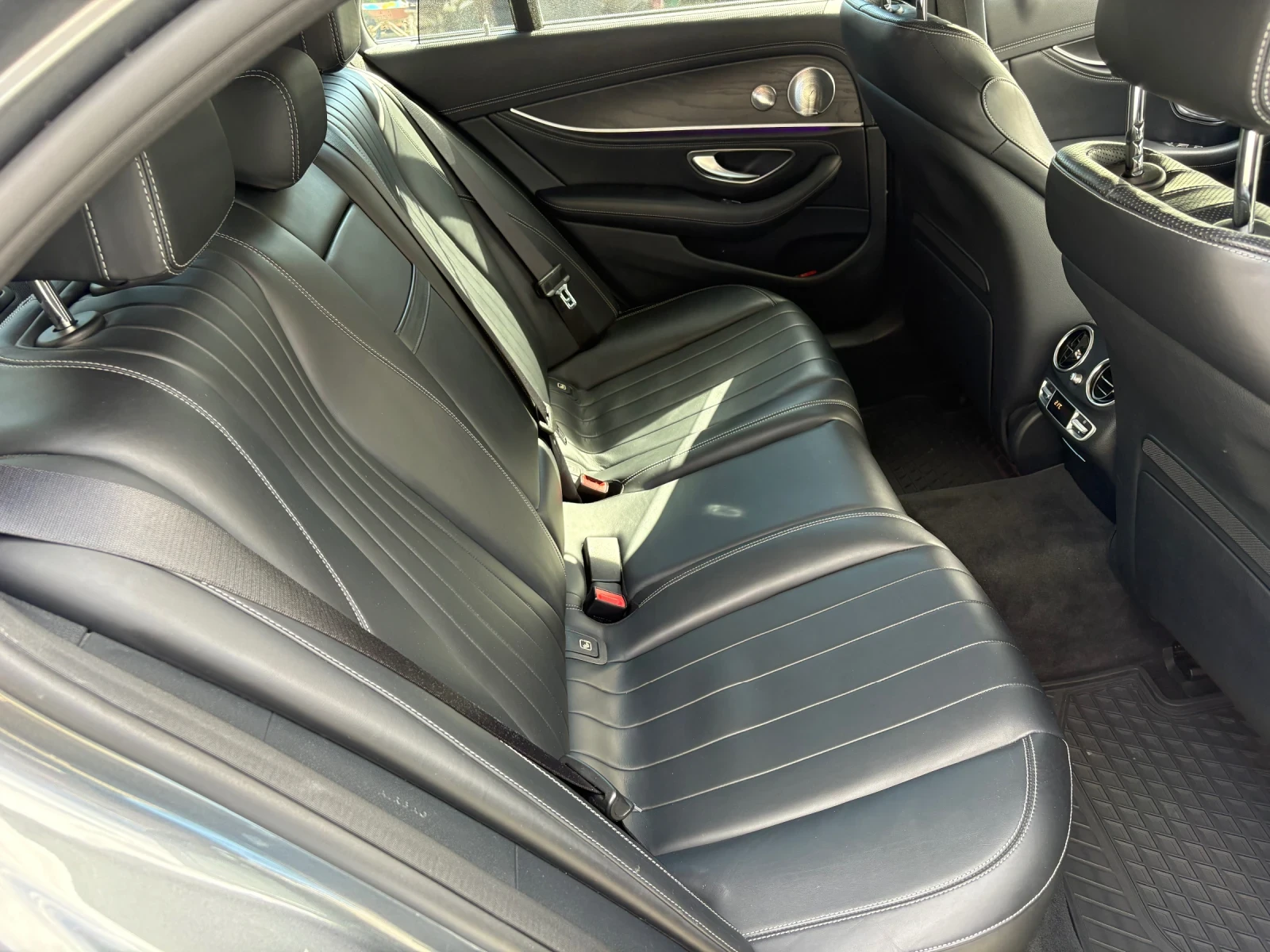 Mercedes-Benz E 350 Exclusive 3.0d 258k.c., снимка 10 - Автомобили и джипове - 56211223