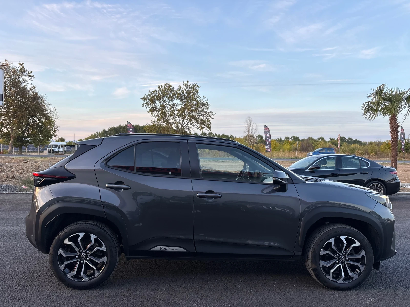 Toyota Yaris Cross 1.5 Hybrid* Navi* Distronic* Camera* EURO6D*  | Mobile.bg � ����������� 8