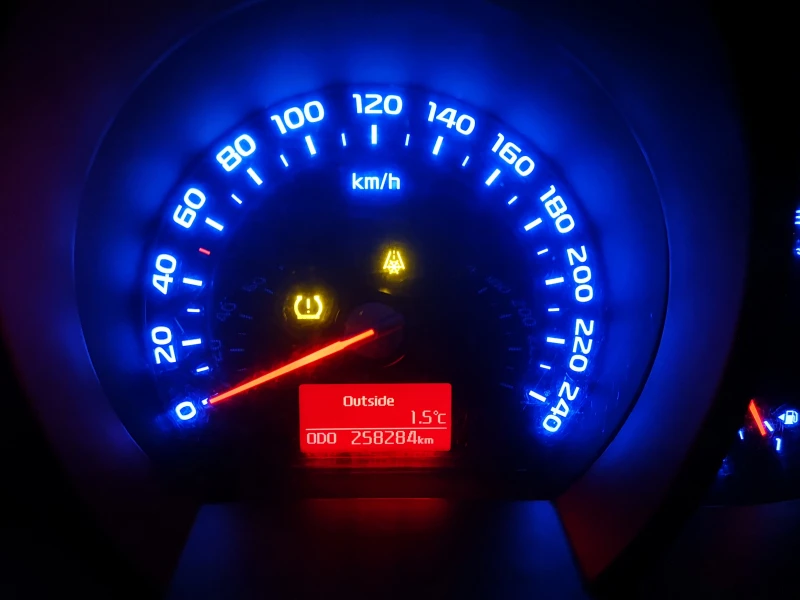 Kia Sportage, снимка 4 - Автомобили и джипове - 53220398