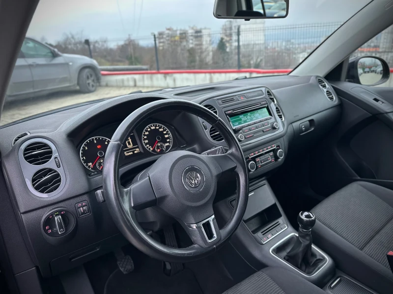 VW Tiguan 2.0TDI FACELIFT, снимка 9 - Автомобили и джипове - 53329022