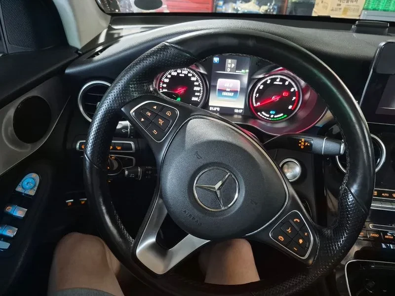 Mercedes-Benz GLC 350 E 4Matic Premium, снимка 6 - Автомобили и джипове - 55799669