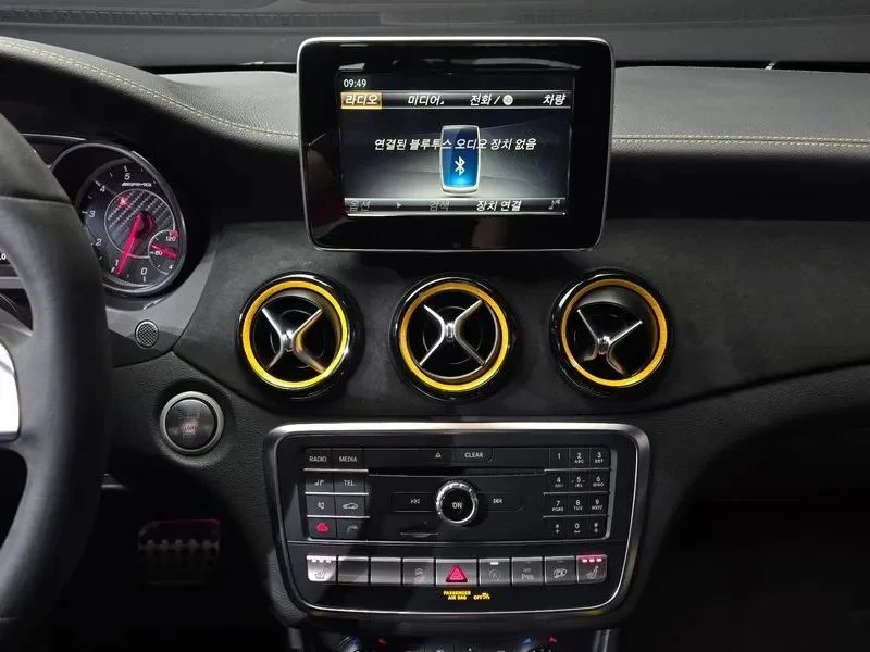 Mercedes-Benz GLA 45 AMG, снимка 14 - Автомобили и джипове - 56737102