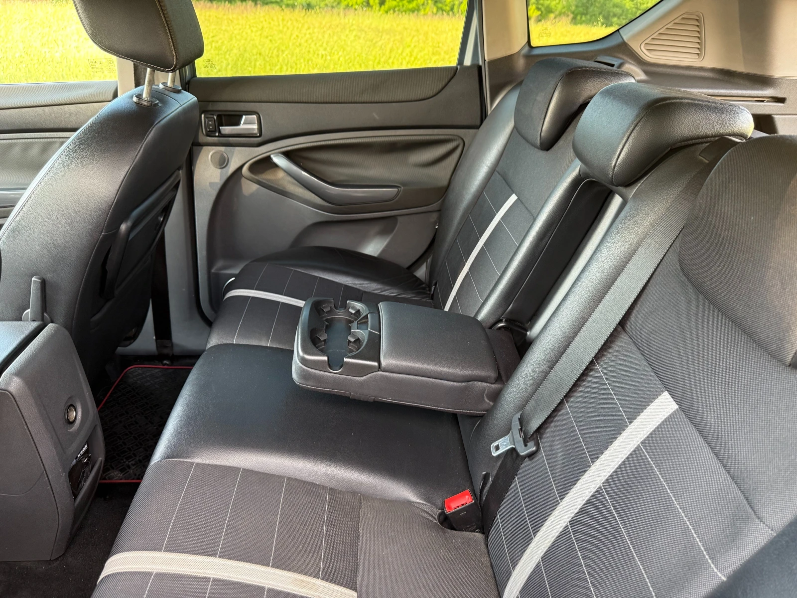 Ford Kuga  - изображение 5