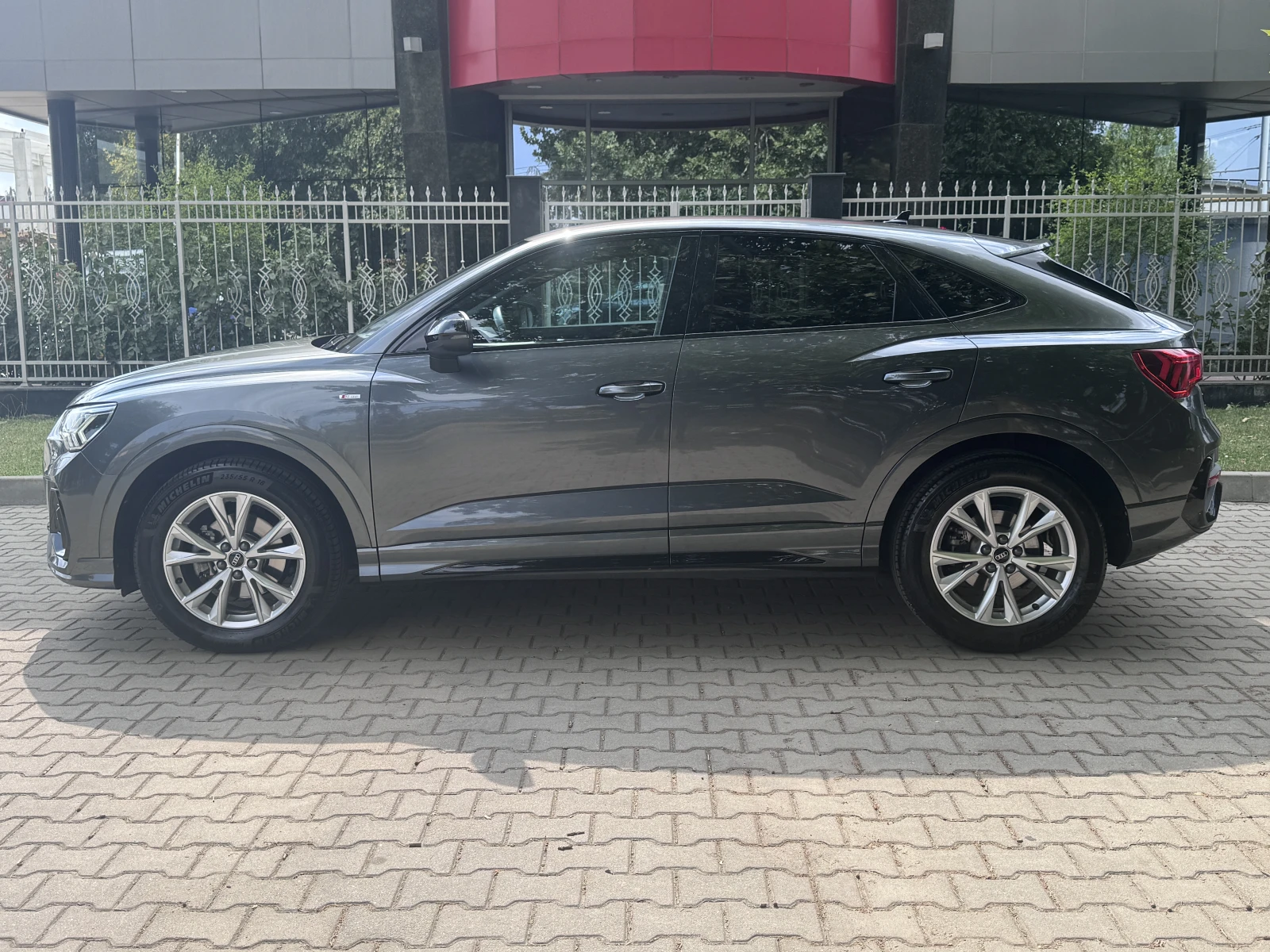 Audi Q3 35 TDI Sportback Quattro - изображение 3