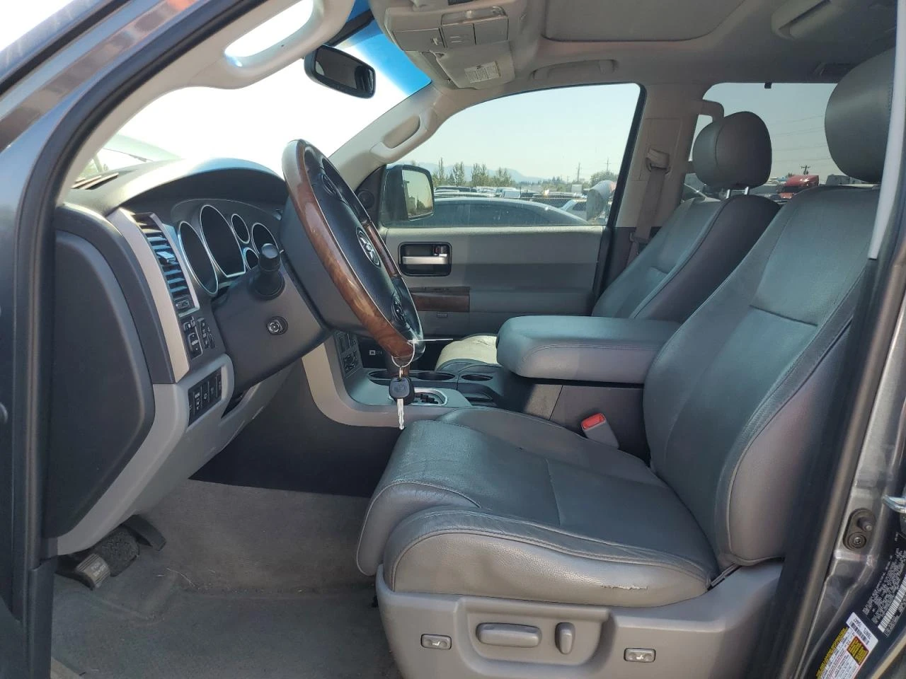 Toyota Sequoia PLATINIUM - изображение 7
