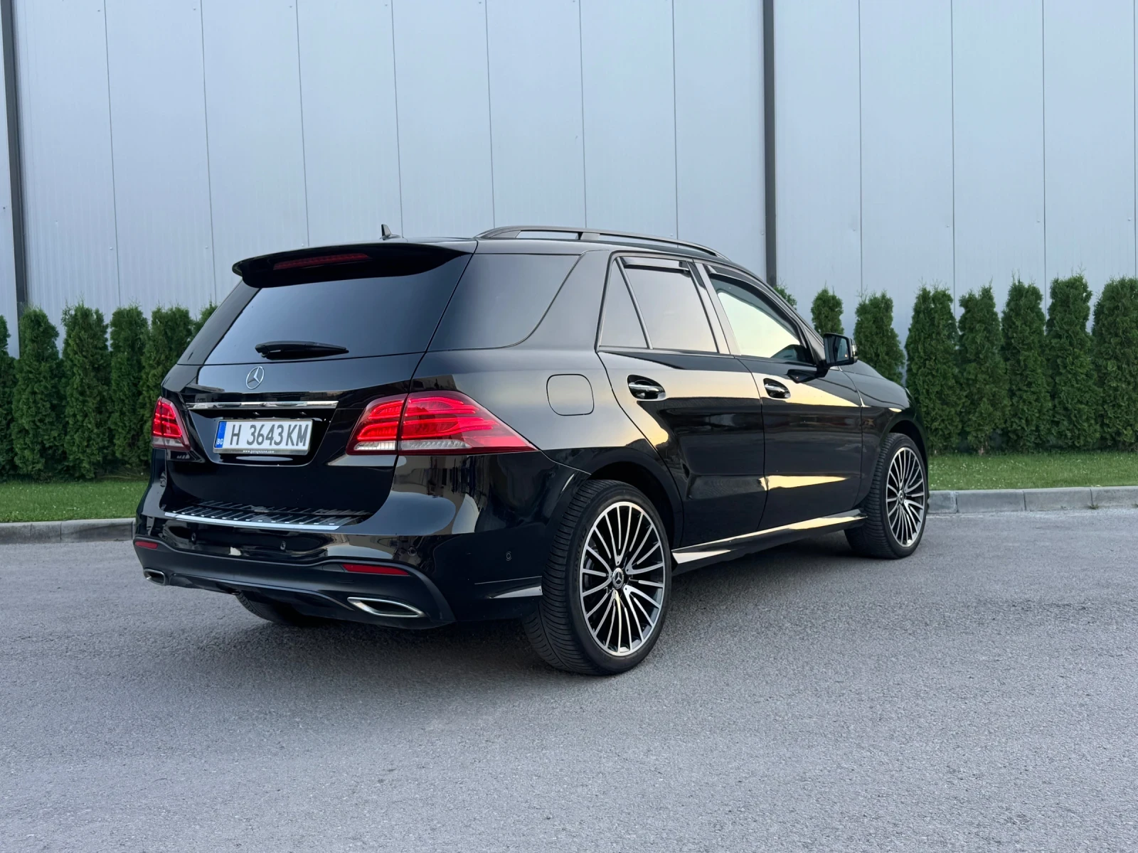 Mercedes-Benz GLE 350 AMG PAKET - изображение 3