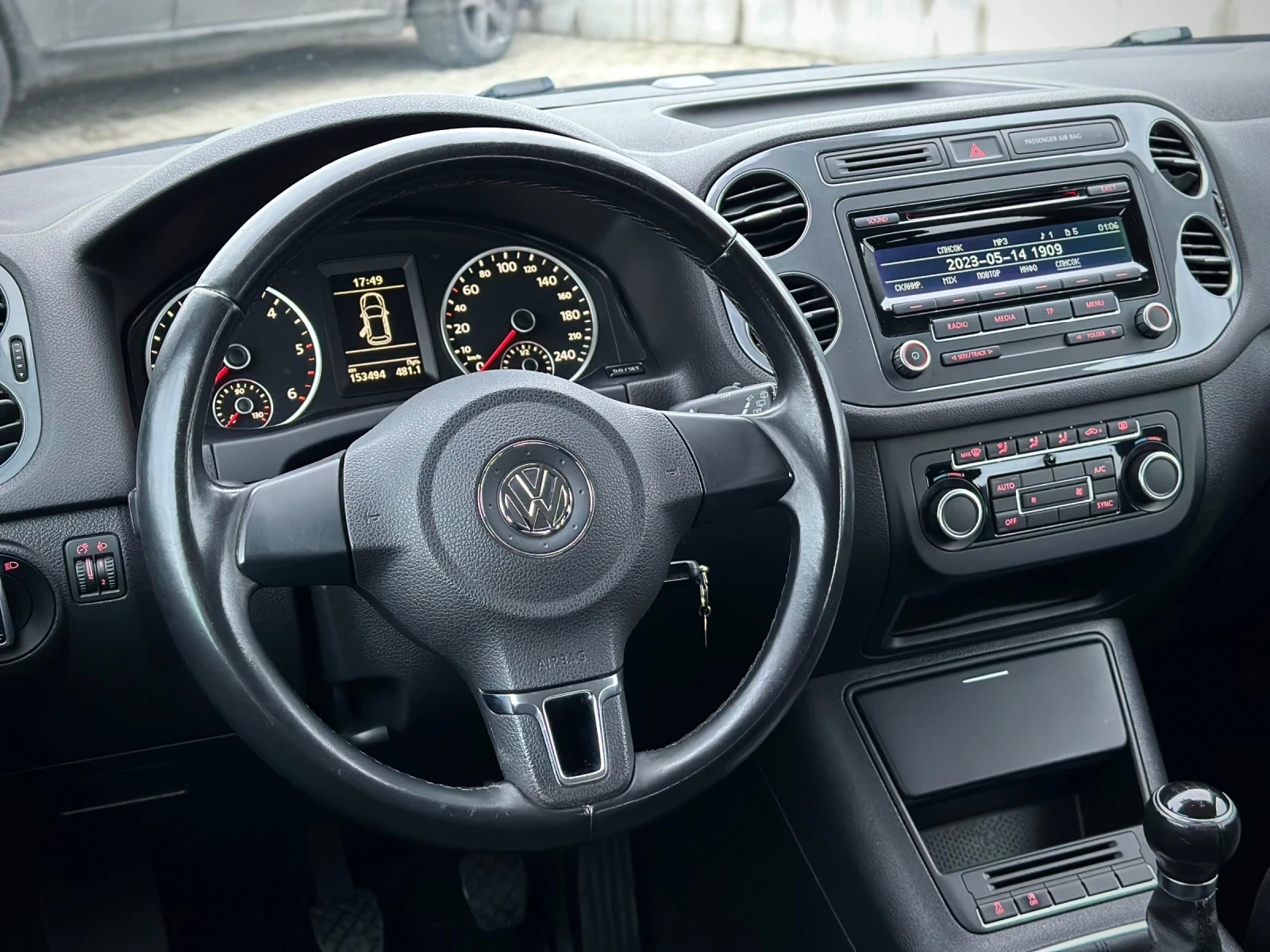 VW Tiguan 2.0TDI FACELIFT - изображение 10