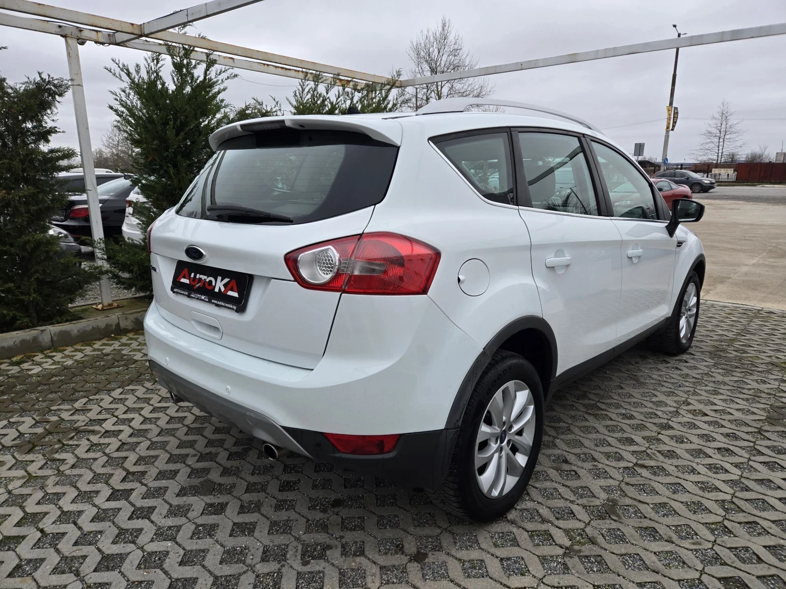 Ford Kuga 2.0TDCI-163кс= АВТОМАТ= 4Х4= KEYLESS= NAVI - изображение 3