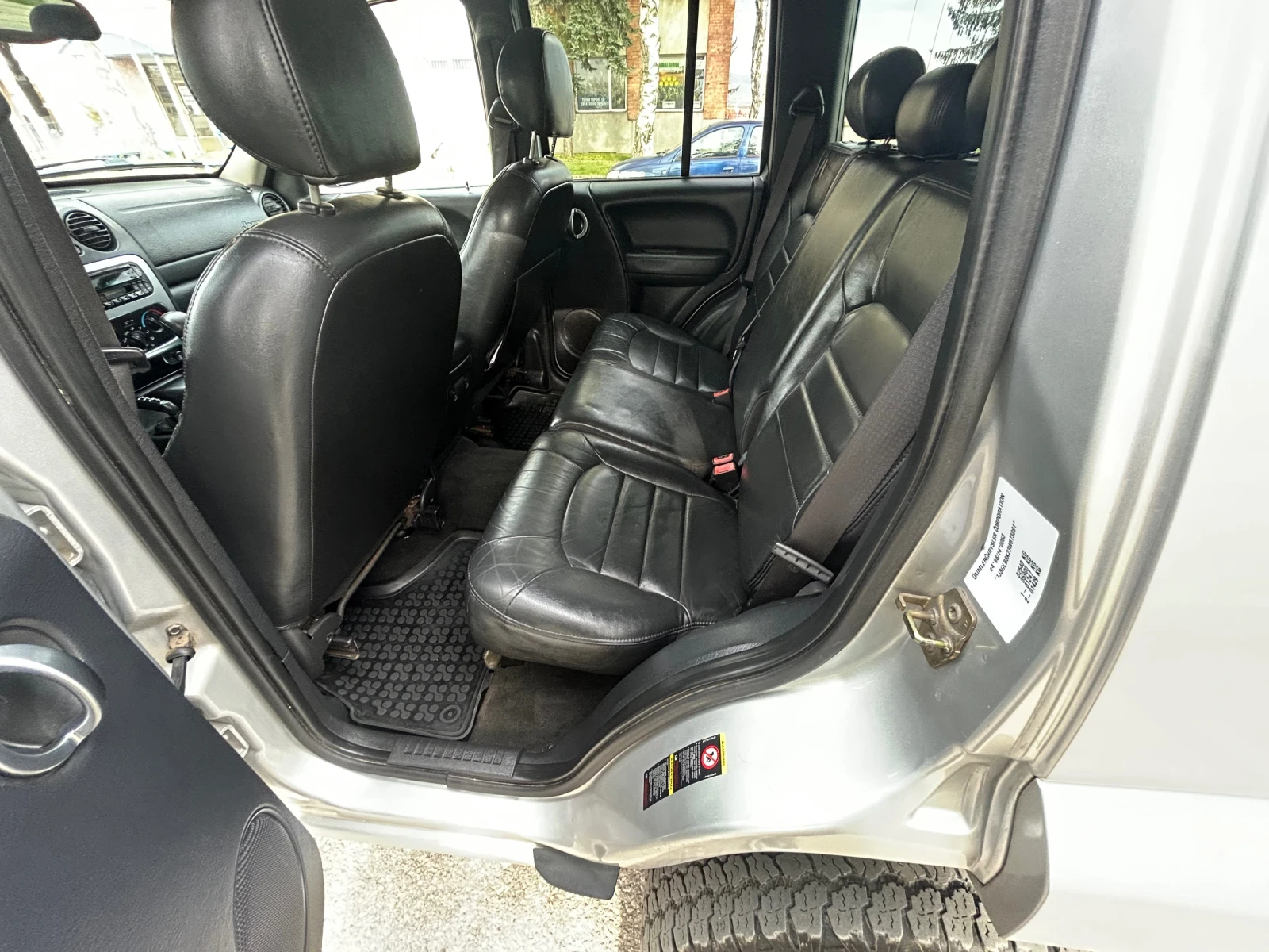 Jeep Cherokee 3.7 Limited Gaz, снимка 9 - Автомобили и джипове - 54161191