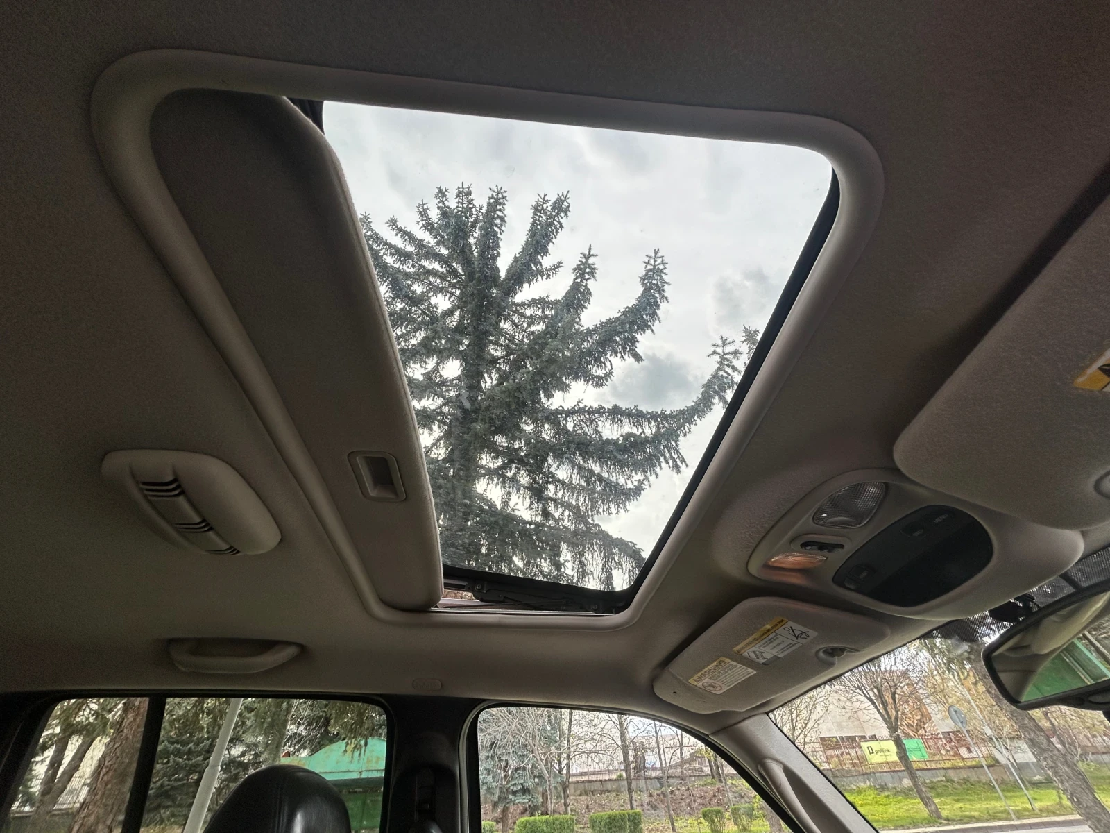 Jeep Cherokee 3.7 Limited Gaz, снимка 16 - Автомобили и джипове - 54161191