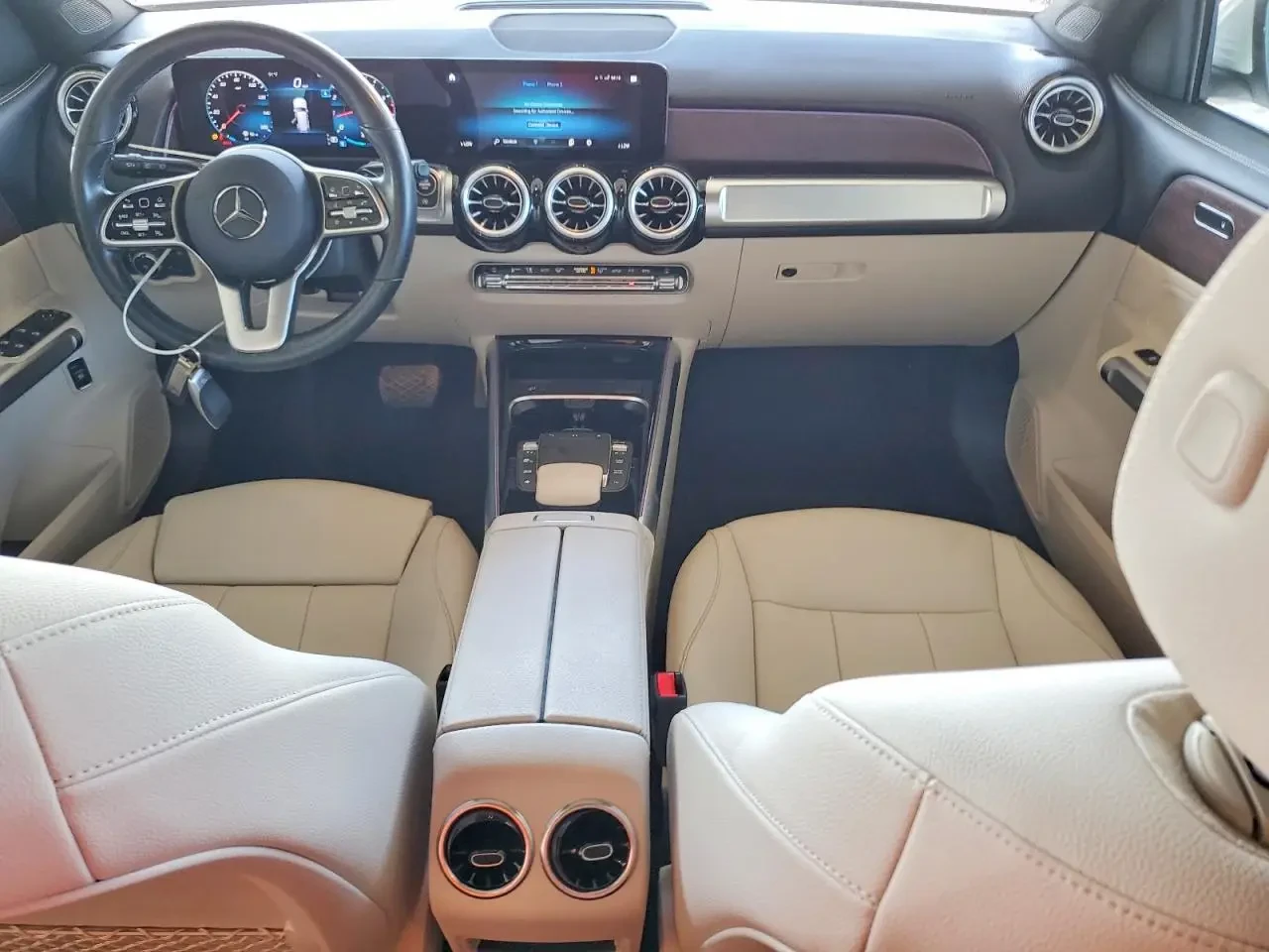 Mercedes-Benz GLB 250, снимка 8 - Автомобили и джипове - 54414836