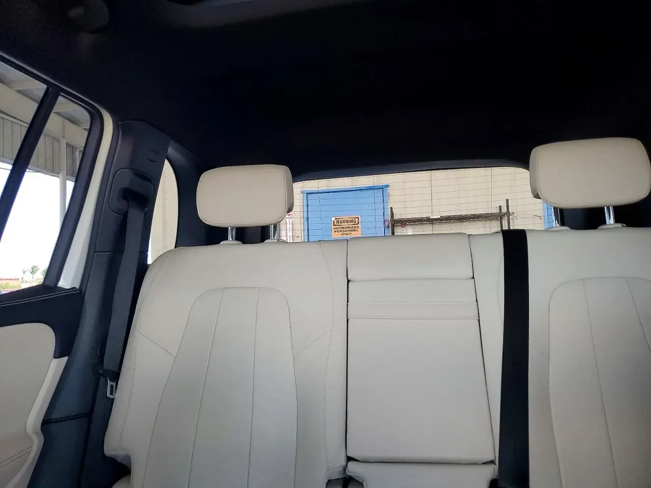 Mercedes-Benz GLB 250, снимка 9 - Автомобили и джипове - 54414836