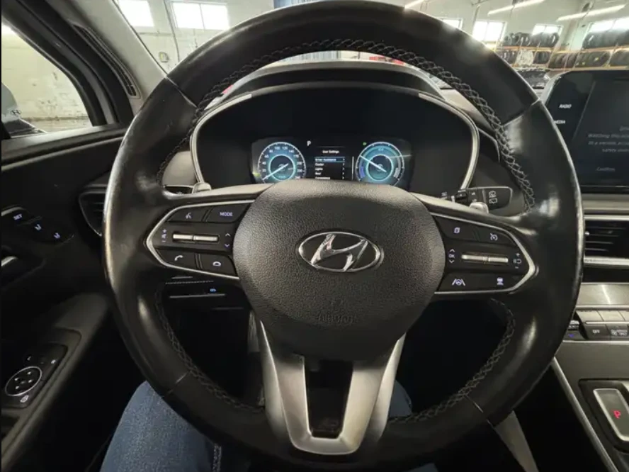 Hyundai Santa fe * Luxury* Обдухване* Пано* 360КАМ* , снимка 11 - Автомобили и джипове - 54684313