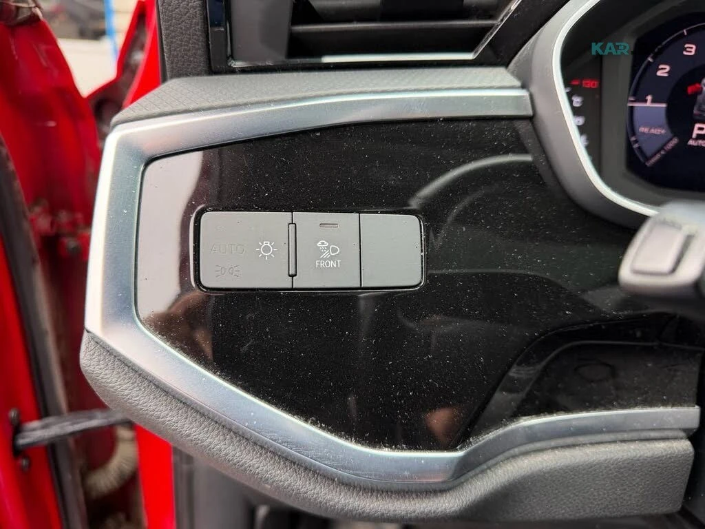 Audi Q3 Premium Plus S Line * АвтоКредит * (ЦЕНА ДО БГ), снимка 7 - Автомобили и джипове - 54875137