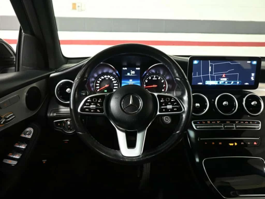 Mercedes-Benz GLC * 300 4MATIC No Accident Ambient Light 360CAM Navi, снимка 12 - Автомобили и джипове - 55296418