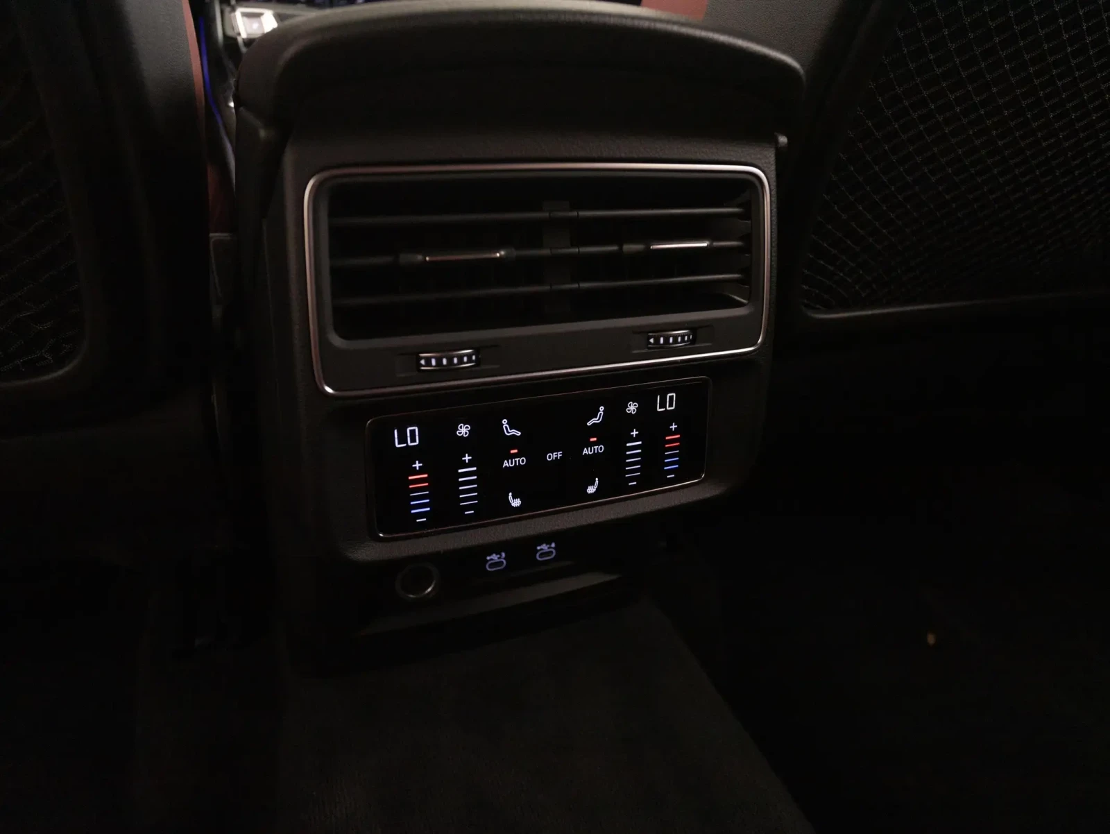Audi SQ7, снимка 17 - Автомобили и джипове - 55347682