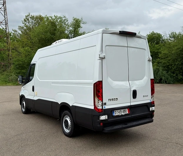 Iveco Daily 35S17* 3.0L* ХЛАДИЛЕН-5* ТОК* СРЕДНА БАЗА, снимка 5 - Бусове и автобуси - 54488272